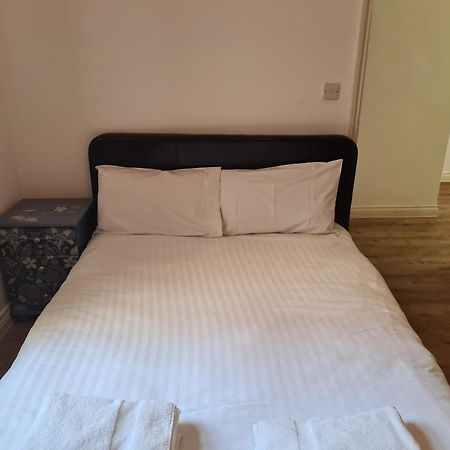 Yarmouth Apartments, Street Permit Parking, Close To Everything, Beach, Pier, Free Wifi Great Yarmouth Habitación foto