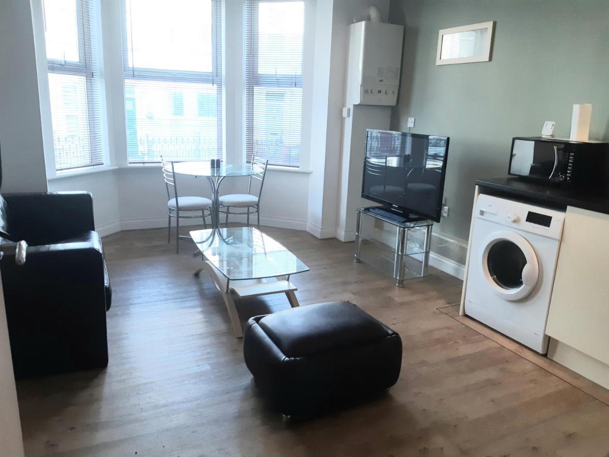 Yarmouth Apartments, Street Permit Parking, Close To Everything, Beach, Pier, Free Wifi Great Yarmouth Habitación foto